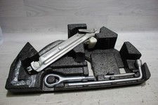 Bordwerkzeug Wagenheber 2038990161 / 2035830315 Mercedes Benz W203 CL Bj,02