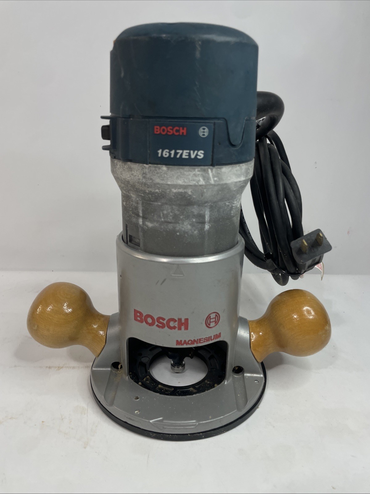 Bosch 1617EVS Electric/Corded Fixed Base Router Used, Works