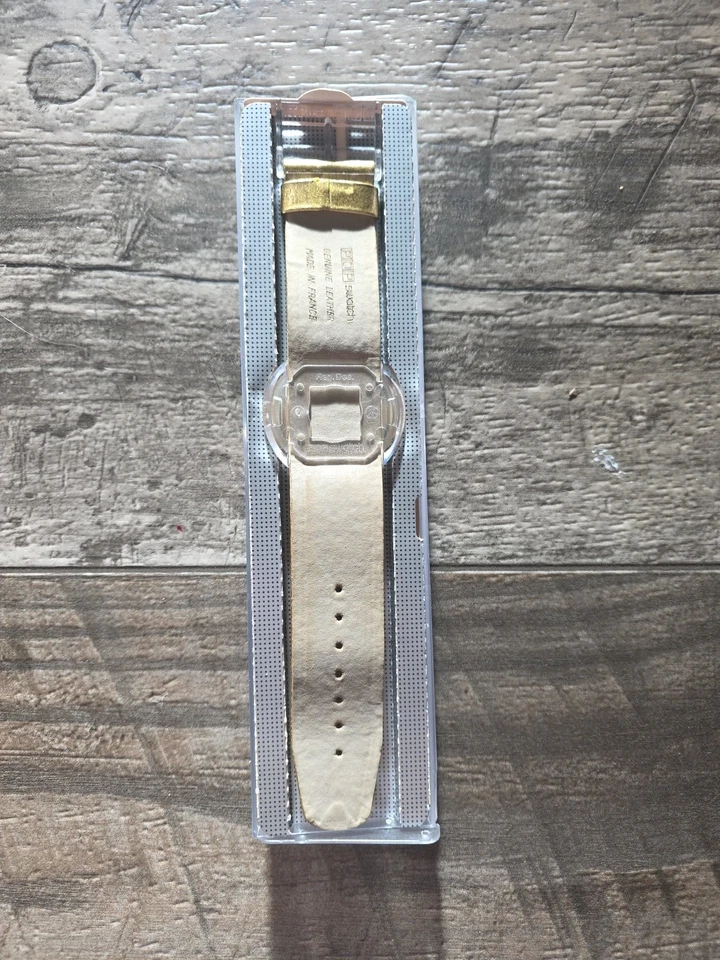 *COMO NUEVO RARO* 1992 POP SWATCH GUINEVERE 'Save The Watch' PWK169 Reloj Dorado DE COLECCIÓN Foto 4 de 4