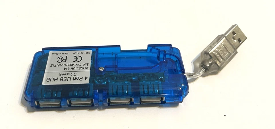 UH-174 4-Port USB 2.0 Seed Data Hub Blue W Carrying Bag - Image 3 of 4