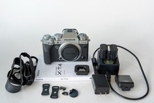 Fujifilm X-T4 26.1 MP Mirrorless Camera - Silver Body Only - 2 batteries/flash