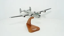 Daron Worldwide 1/72 Scale Desktop Plane Consolidated B-24J F3