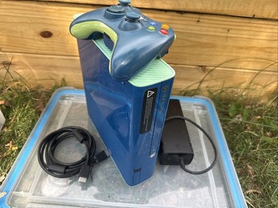 Microsoft Xbox 360 E Blue Console with Controller 500gb call of duty edition 