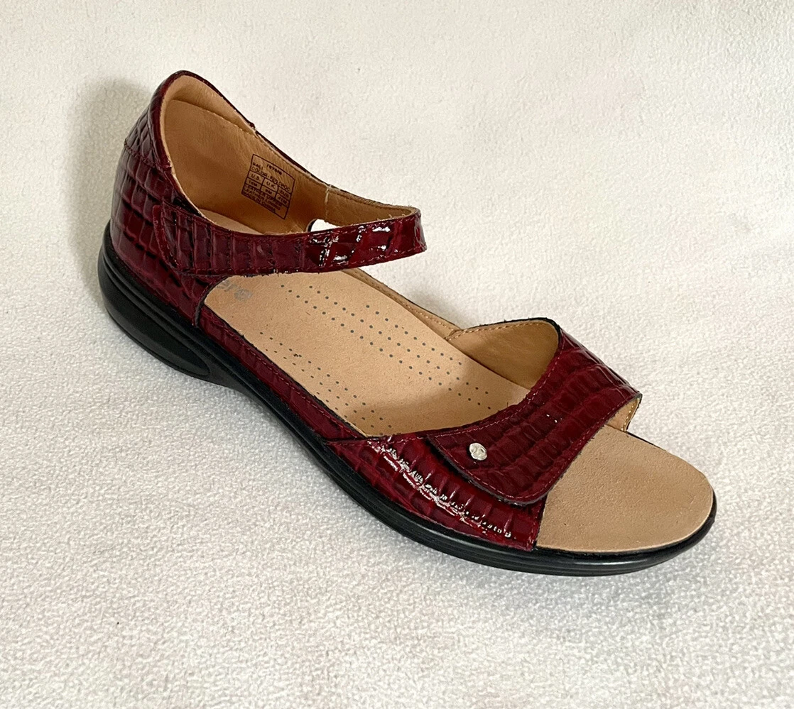 Revere Bali Flat Sandals Red Maroon Adjustable Straps Croc Pattern