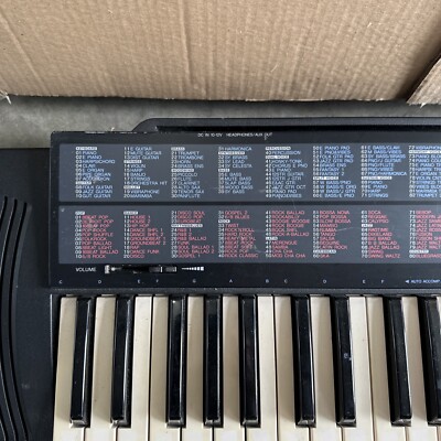 Yamaha PSR-76 Key Portable Keyboard Portaone No Cord Battery