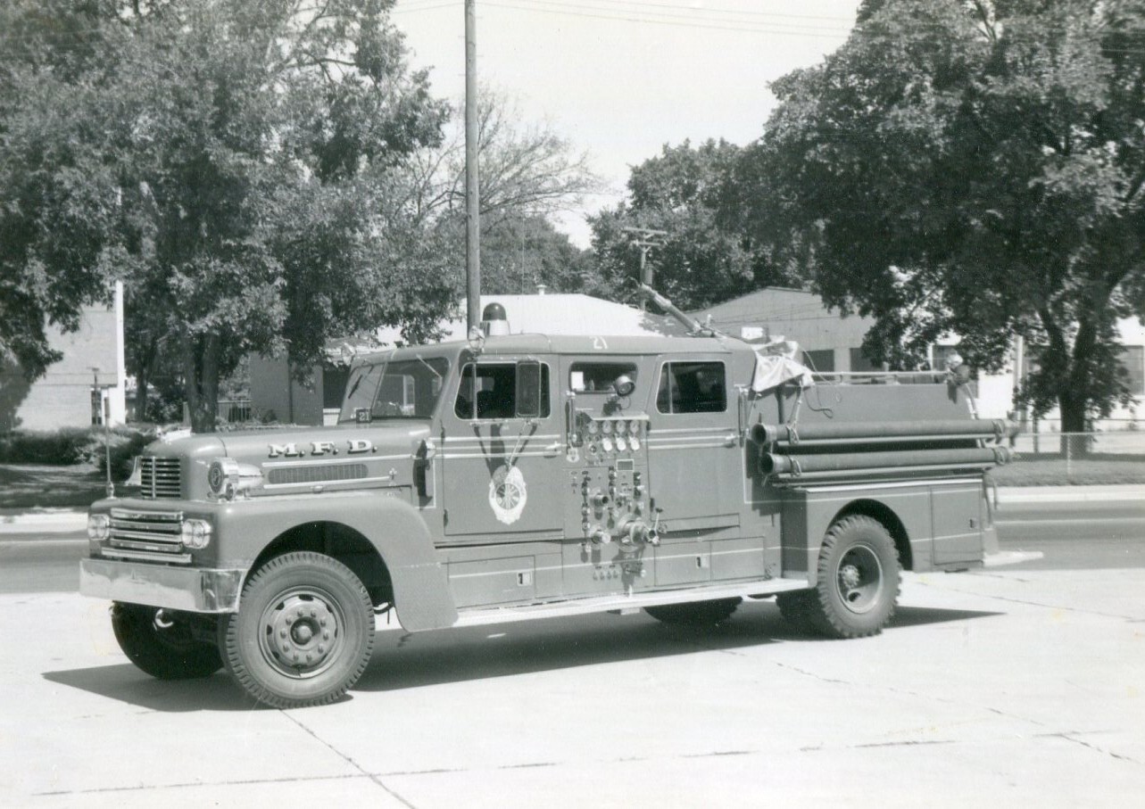 Minneapolis MN Engine 21 1950s Howe Pumper - 3x5 B&W Fire Apparatus ...