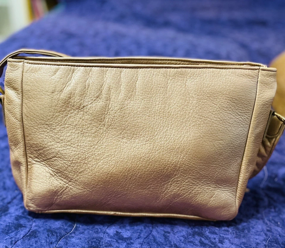 SAS Leather Metallic Bronze Shoulder Handbag Crossbody Perfect Used Condition - Image 4 of 4