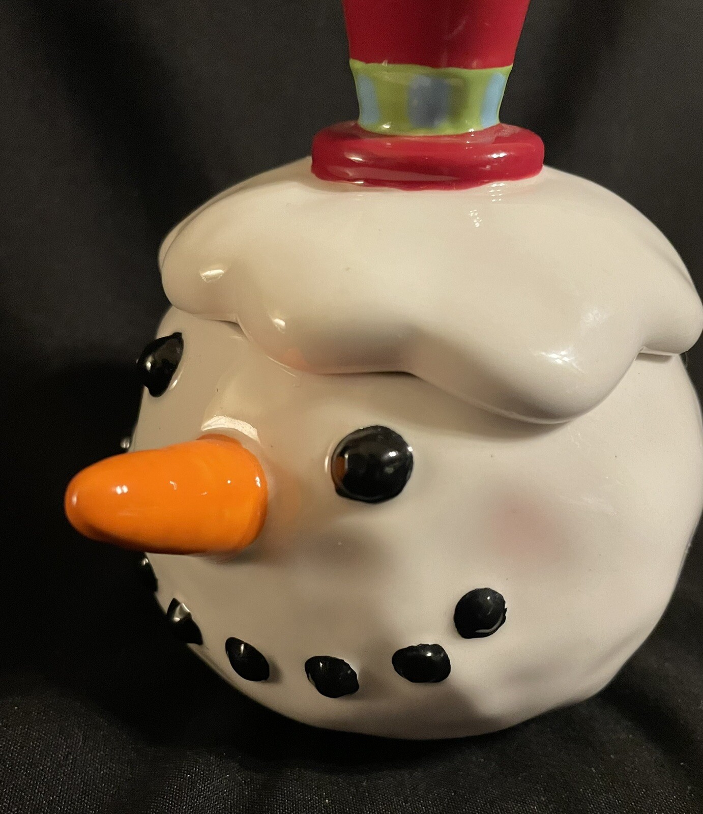 NEW GRASSLANDS ROAD CERAMIC SNOWMAN CANDLE HOLDER W/ PEPPERMINT CANDLE
