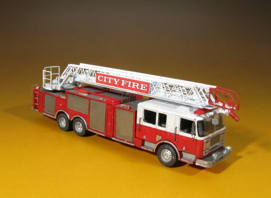 N Scale Aerial Ladder Truck Kit by Showcase Miniatures (one truck) (136) - Image 4 of 4