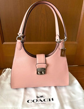 Borsa a tracolla Coach in pelle rosa ferramenta argento ottime condizioni...