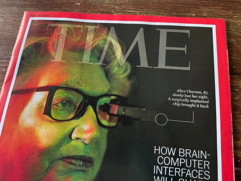 TIME MAGAZINE 24/11/2025 - Image 4 of 4