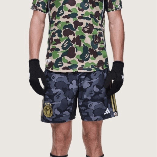 Size Large - Adidas x GORE-TEX x BAPE® Camo Gloves | IN HAND, SHIPS NOW! thumbnail 6