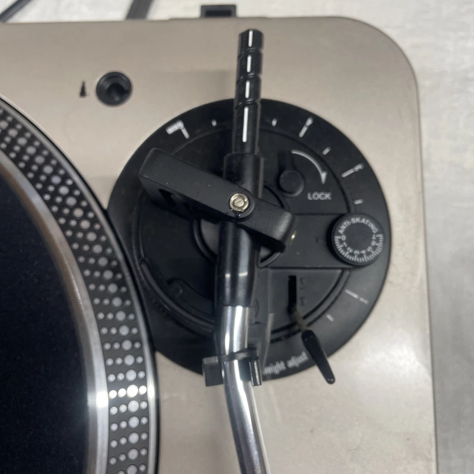 Numark Pro TT-1 Professional Direct Drive Turntable - Image 4 of 4