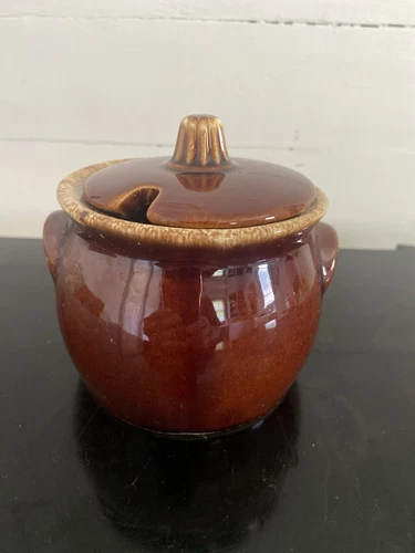 Hull Pottery USA Pot with Notched Lid