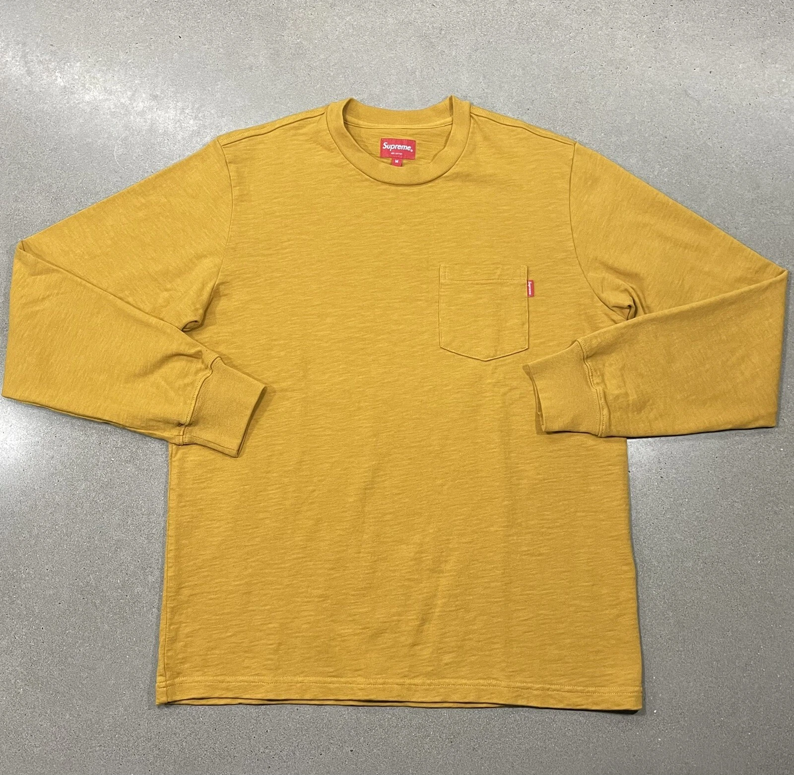 COULEUR RARE : FW18 Supreme L/S T shirt de poche « moutarde » taille M
