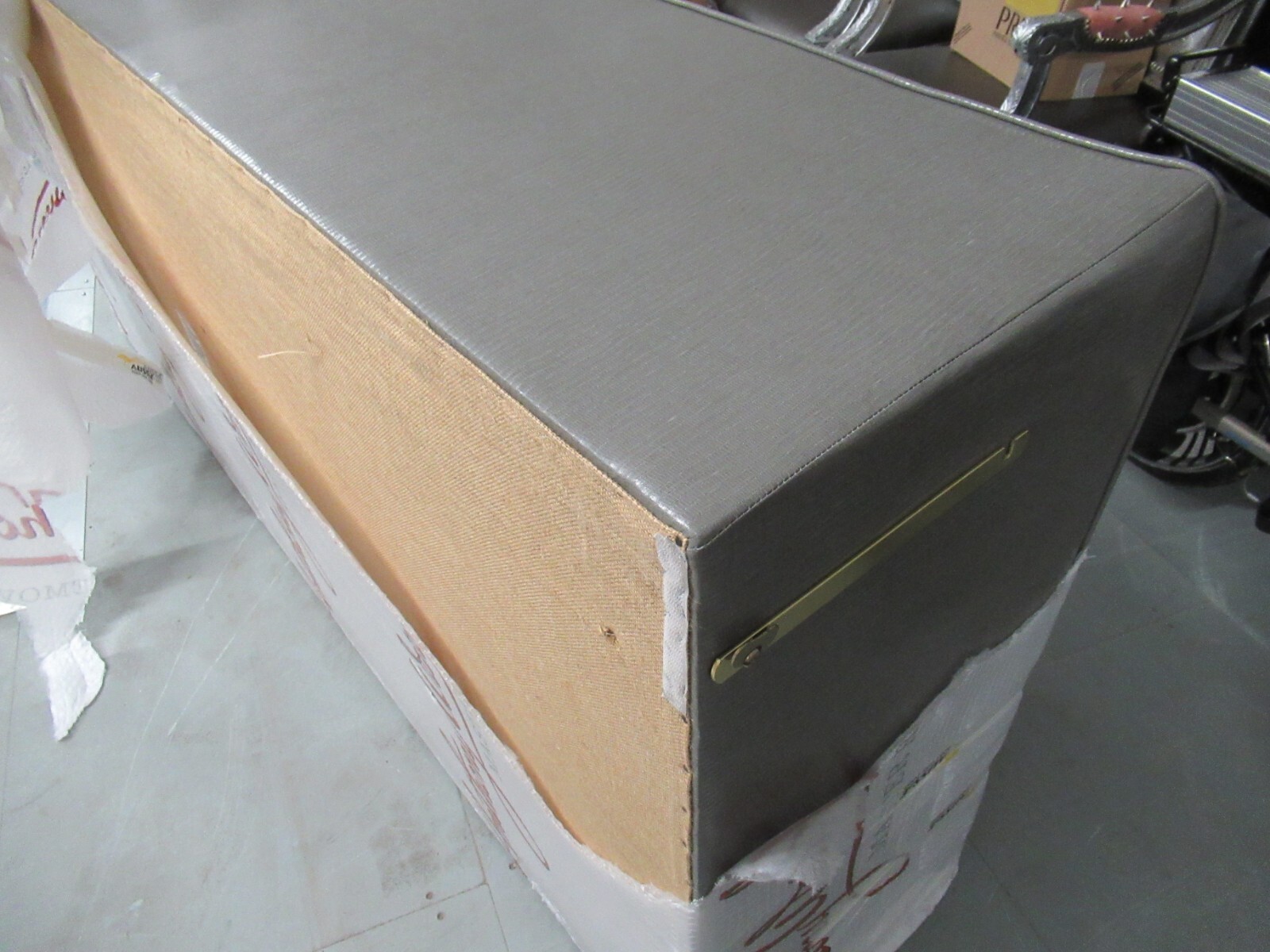 £20,000 Super King Size Savoir Beds Mattress + Custom Leather Divan