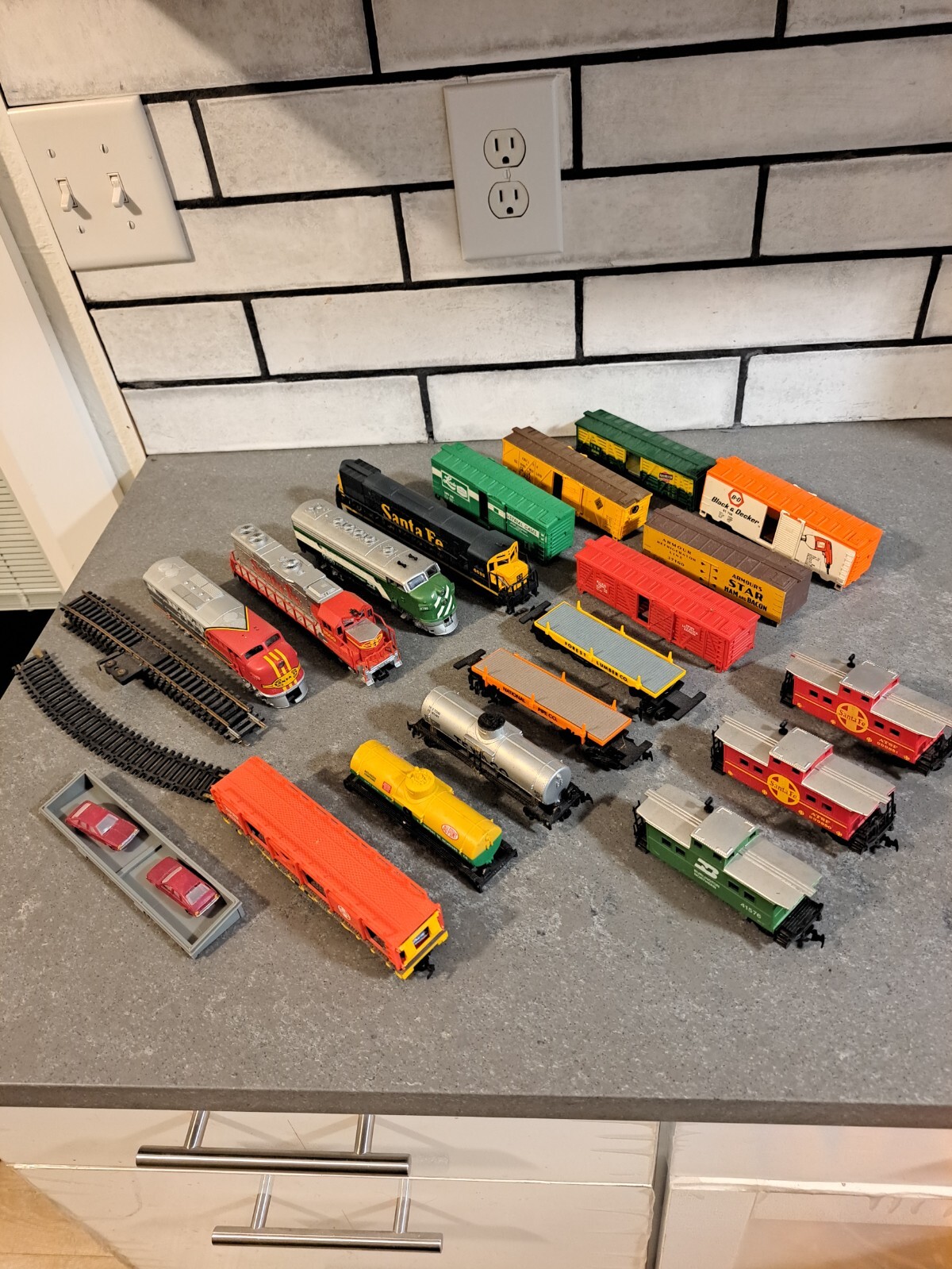 Picture 1 of 24