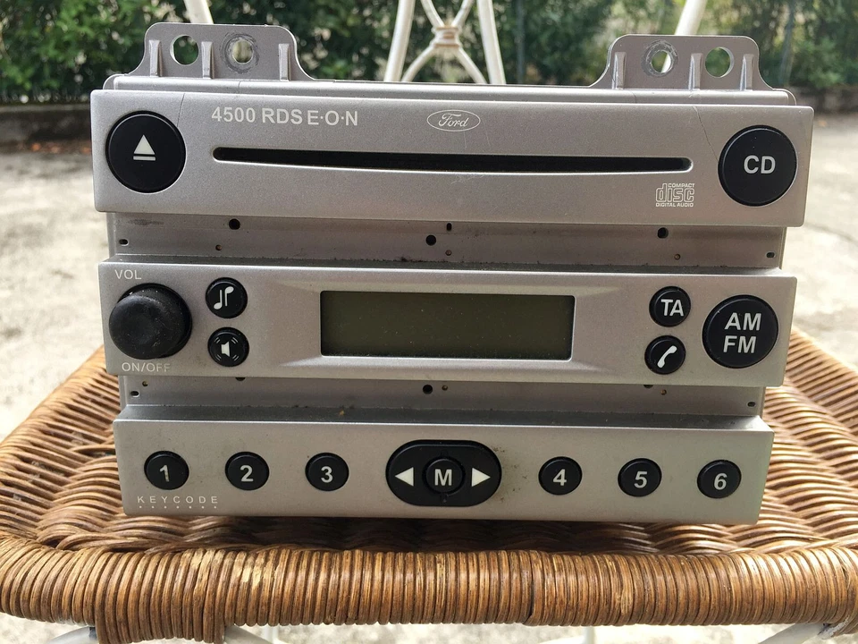 Autoradio FORD Model b3 low cd Ottime Condizioni Da Testare!! - Immagine 4 di 4