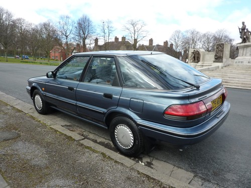 Toyota 1.3GL Crescendo Automatic - Picture 4 of 6