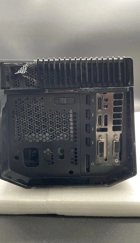 Amplificador de gráficos Alienware AW17R4 *AND* todos los cables Foto 2 de 4