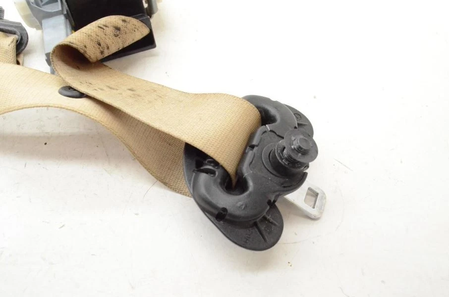 2014-2017 BMW 328d AWD Diesel Passenger Right Front Tan Seat Belt Retractor Foto 3 de 4