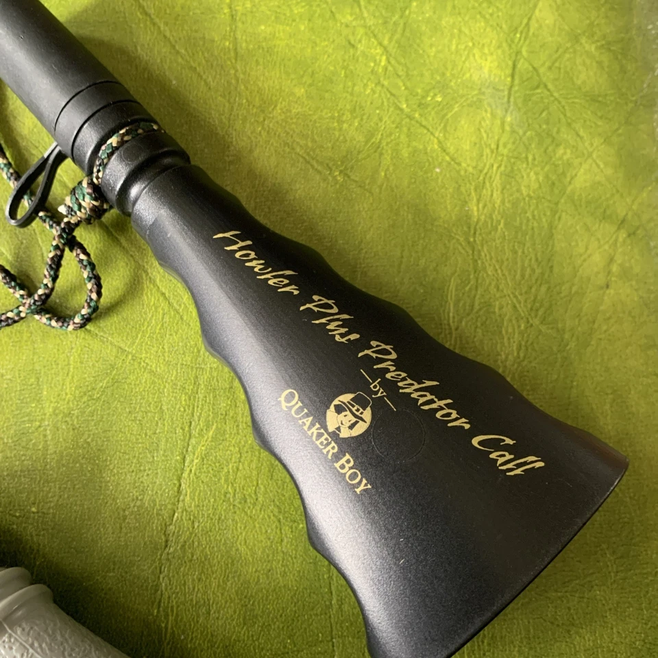 2 Quaker Boy Howler Plus & Super Screamer Predator Mouth Calls With Lanyard Hunt - Image 2 of 4