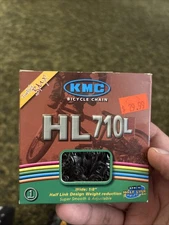 KMC BIKE CHAIN HL720L BMX - 1/2” X 1/8” 100 Links 