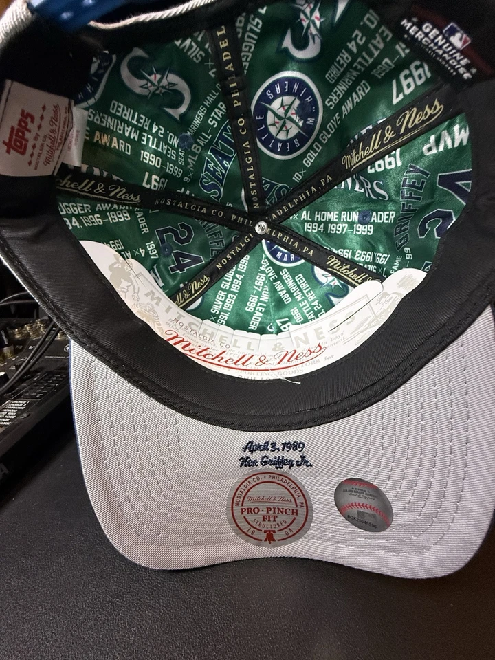 2024 Tapas x Topps Player Chase Serie 1 Ken Griffey Jr Big Time Player Pro Pinch Foto 4 de 4