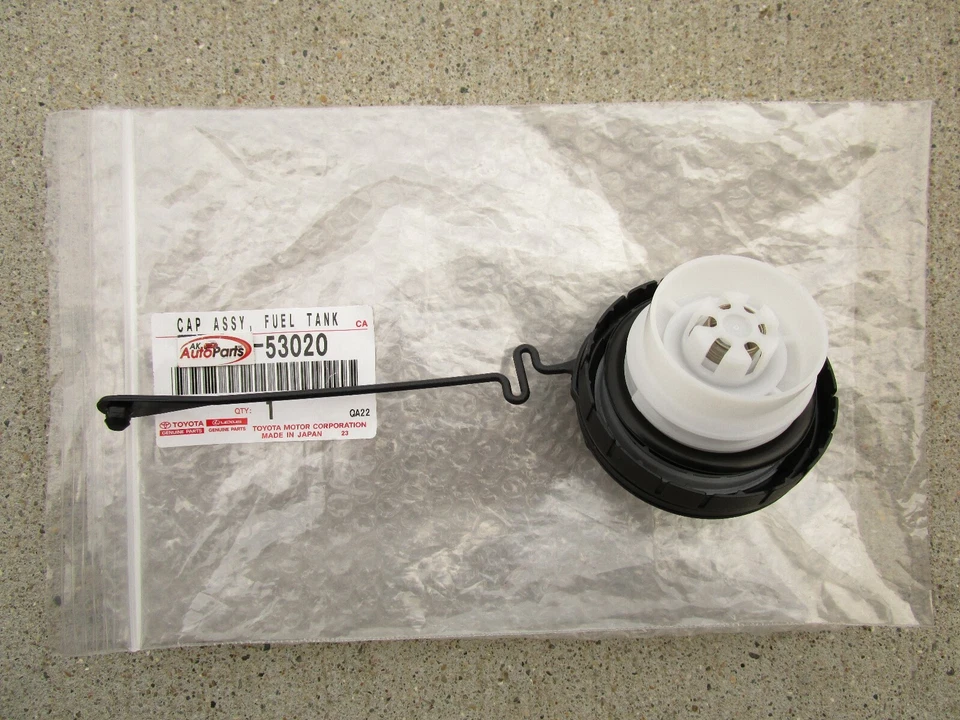 SE ADAPTA A: 16 SCION IM 4D HATCHBACK TAPA DEL TANQUE DE GASOLINA CON CORREA FABRICANTE DE EQUIPOS ORIGINALES NUEVO Foto 2 de 2