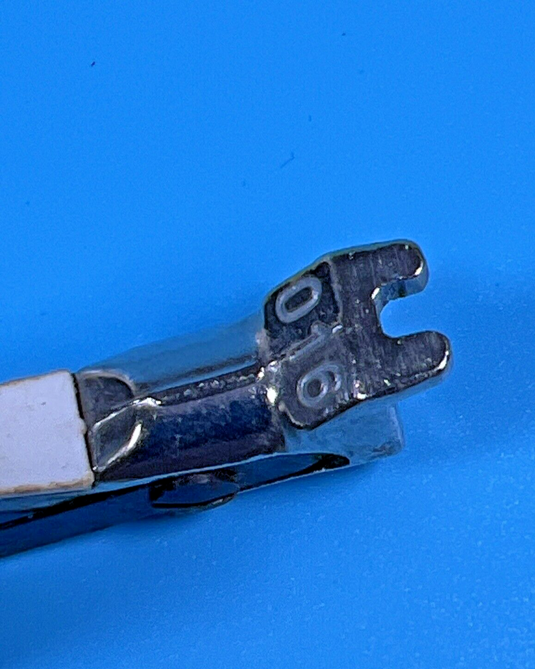 Genuine Bernina Sewing Machine Old Style Blind Hem/Stitch Presser Foot