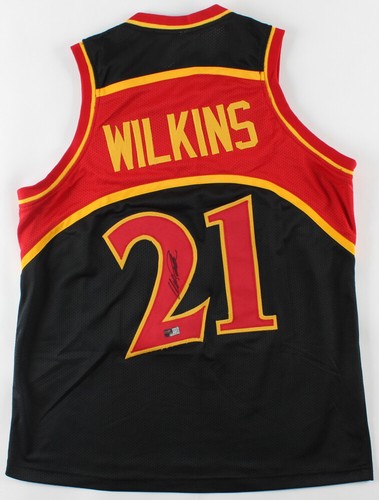 Dominique Wilkins Signed Atlanta Hawks Jersey (Tristar Holo) Hall of Fame 2007 - Afbeelding 1 van 5