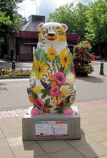 Photo 6x4 Birmingham Big Sleuth Flower Bear in Mell Square Solihull Birmi c2017