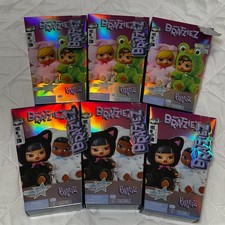 BRATZ BRATZIEZ ICONZ SERIEZ PLUSH KEYCHAIN BLIND BOX Sealed NIH SHIPS ASAP