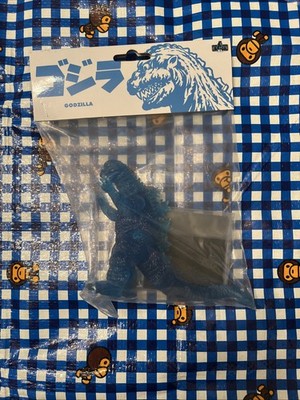 SDCC 2022 Mezco Toyz 5 Points XL: Godzilla 1968 RADIOACTIVE CLEAR BLUE Figure