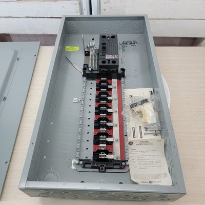 GE TM2420WS 200 Amp 24 Circuit Load Center Panelboard Main Breaker NOS