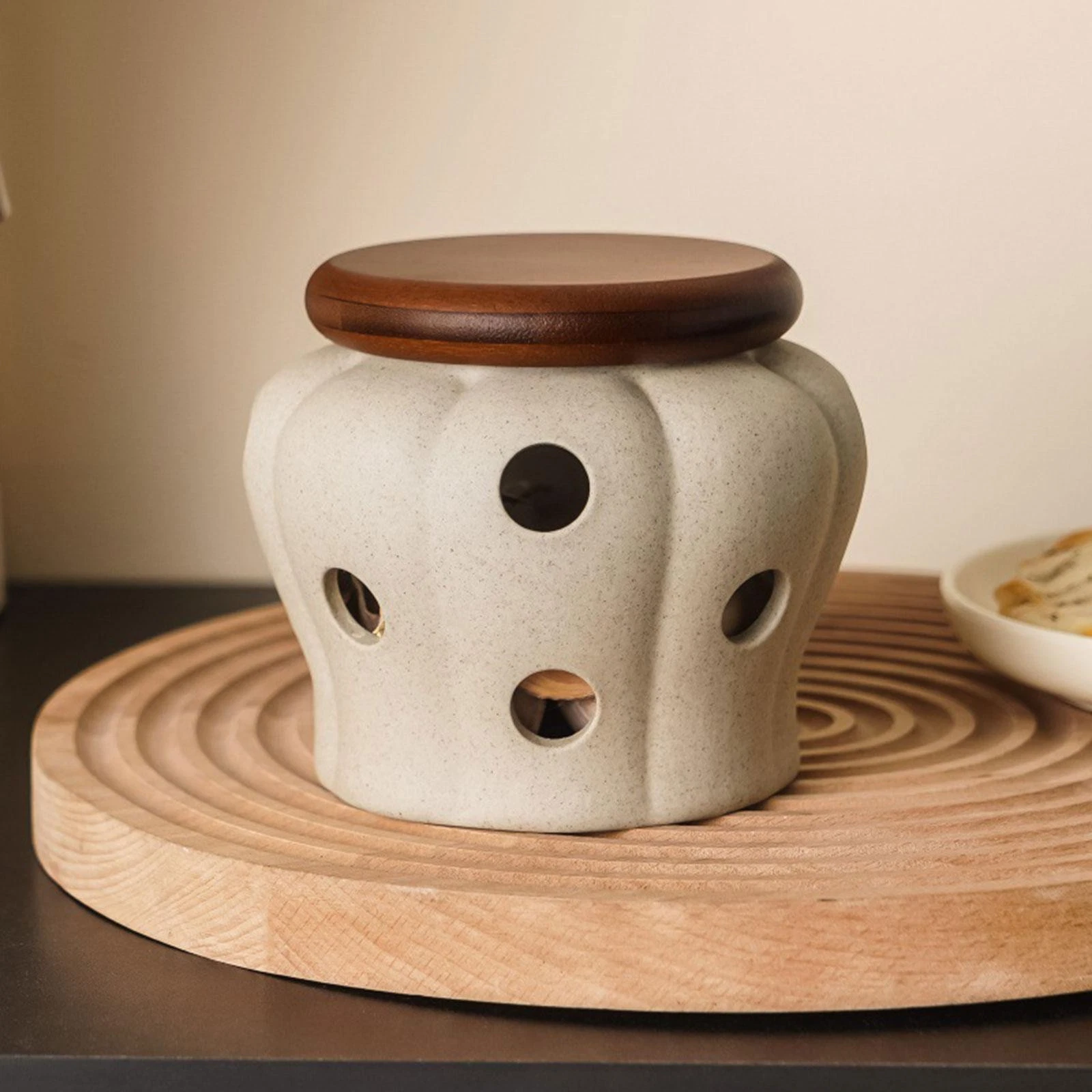 Ceramic Garlic Container with Lid, Storage Holder for Household, Hotel Kitchen