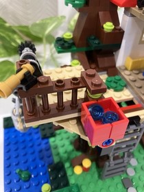 LEGO CREATOR: Tree House (31010)