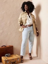 Banana Republic Women's Curvy Girlfriend Jeans Size 27 / 4 Tall NWT Light Wash