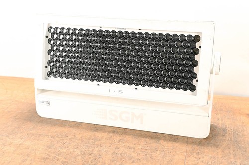 SGM i·5 RGBW POI Outdoor LED Wash Light CG01NA7