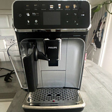 Philips 5000 Series EP5310/10 Bean-to-Cup Coffee Machine Milk Frother Black