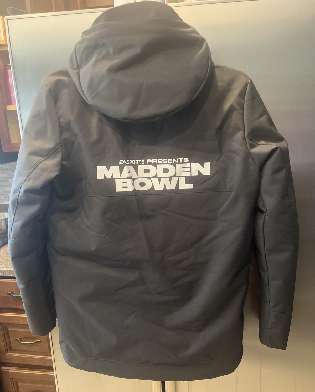 SACAI X NIKE Parka uomo Nike DJ6526 060 EA Sports Madden Bowl Down Fill antracite nuovo con etichette S