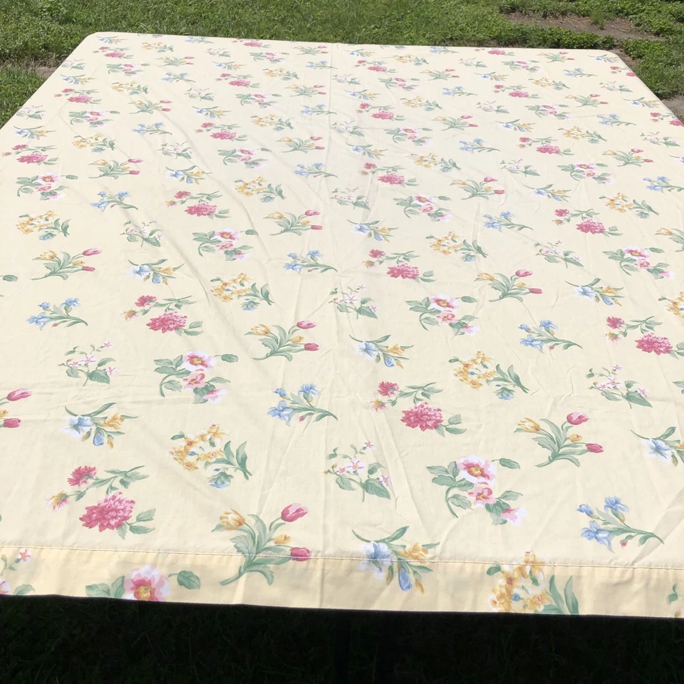 Springs Queen Size Flat Sheet Yellow Floral Polycotton Flowers - Image 2 of 4