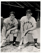 NATIONAL BASEBALL LIBRARY PHOTO of 2 HALL OF FAMERS - RALPH KINER & JOHNNY MIZE