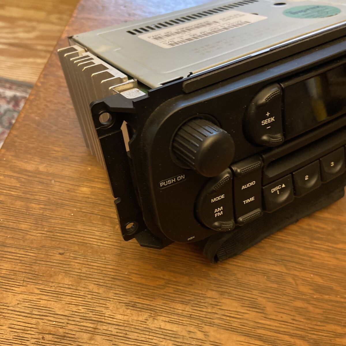 GENUINE DODGE CHRYSLER JEEP CD PLAYER RADIO STEREO GENUINE DODGE CHRYSLER JEEP CD PLAYER RADIO STEREO