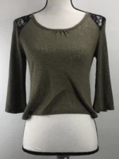 Abound Knit Crop Top Junior Size 3/4 Sleeve Scoop Neck Olive Green Lace Accent
