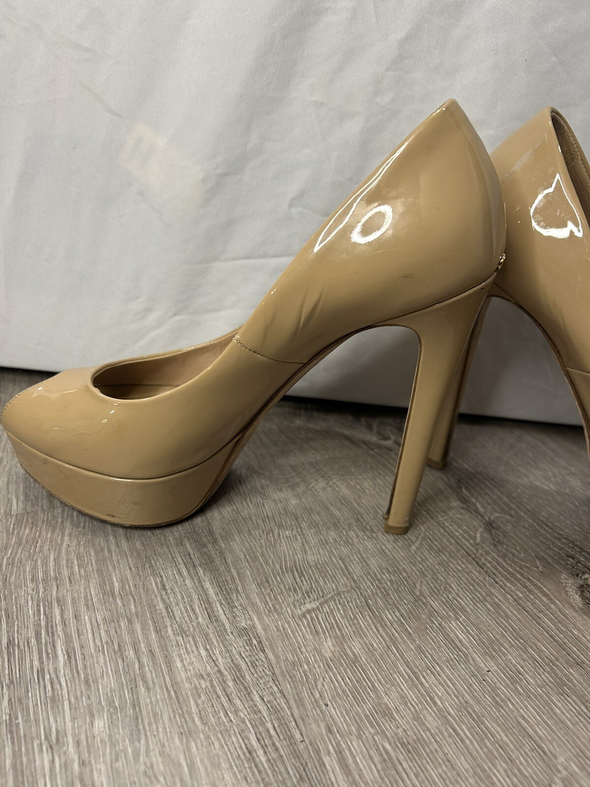 Christian Dior Beige Patent Leather Miss Dior Pee… - image 3