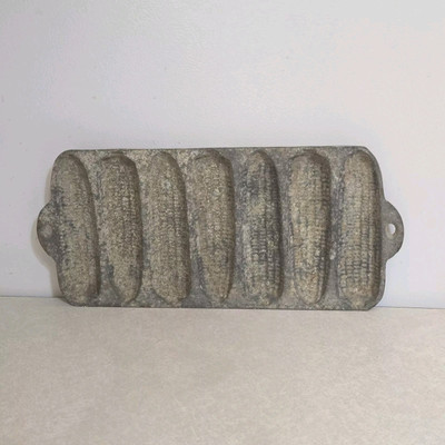 Vintage Cast Iron Corn Bread 7 Stick Pan Made In USA