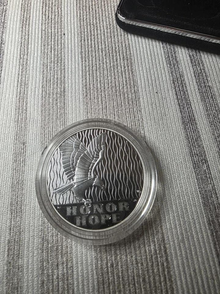 2011 US Mint 9/11 National Medal 1 oz .999 Silver Proof Coin in OGP w/ Box - Image 2 of 4