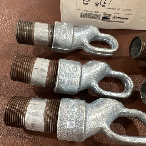 Box of 5 Appleton FHLM-75, 3/4" Mall Male Hub, Iron, Conduit Fixture Hanger Loop - Picture 2 of 9
