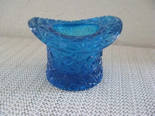 Vintage Fenton Glass Blue Daisy & Button Top Hat Toothpick Holder